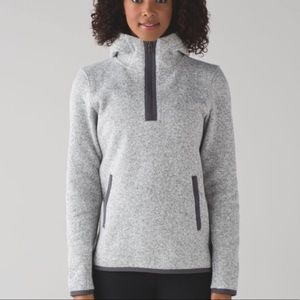 Lulu sweatshirt, EUC